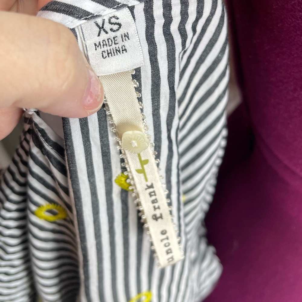 Uncle Frank size XS gray and white striped shift dress with yellow design - Picture 5 of 6